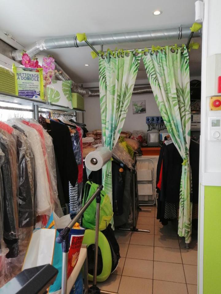 Des professionnels de la retouche de couture à Athis-Mons