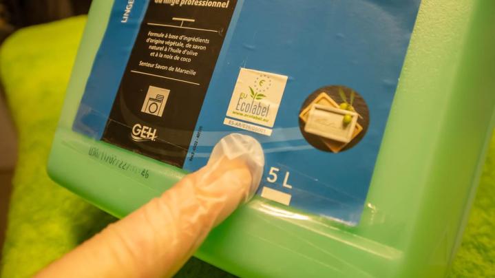 Un prestataire spécialisé dans le nettoyage de vêtements à Athis-Mons