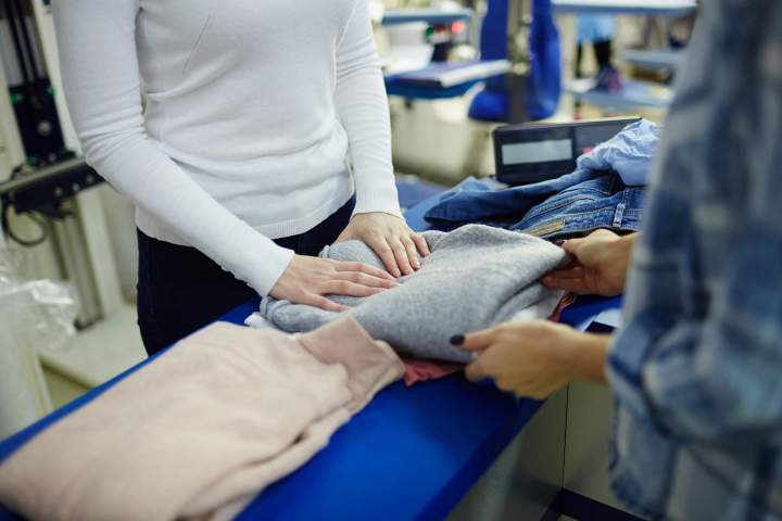 Un matériel efficace pour nettoyer intégralement vos vêtements. 